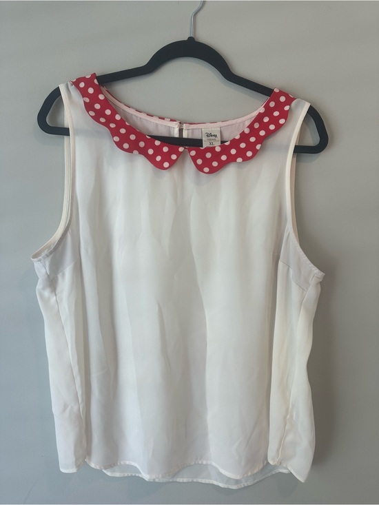 LC Lauren Conrad Tops - LC Lauren Conrad White Sleeveless Camisole with Red Polka Dot Collar